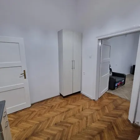 W Centrum Czestochowy Nmp32 *